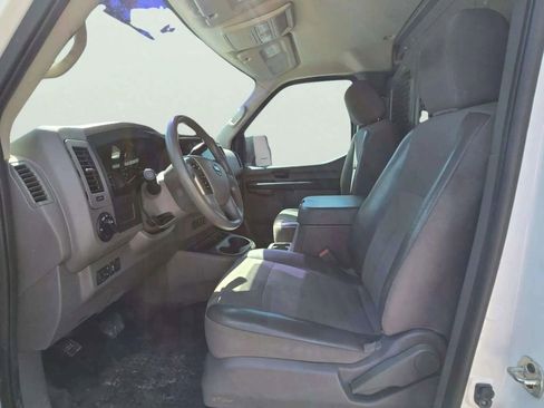 Used 2021 Nissan NV 2500 SV image 7