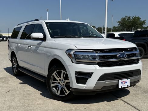 Used 2024 Ford Expedition Max Limited RWD image 2