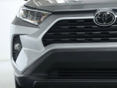 Certified 2020 Toyota RAV4 XLE image 5