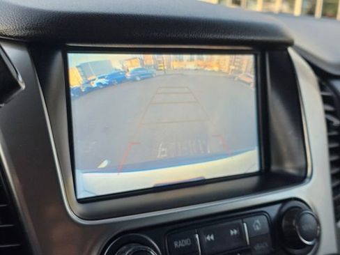 Used 2018 Chevrolet Suburban LT image 28