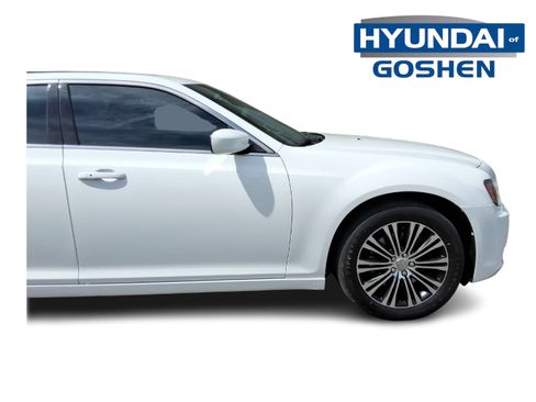 Used 2014 Chrysler 300 S AWD/4WD image 10