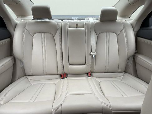 Used 2020 Lincoln MKZ w/ Convenience Package image 19