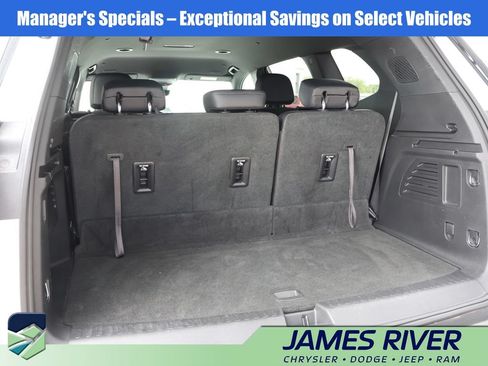 Used 2026 GMC Acadia Elevation w/ Elevation Premium Package AWD/4WD image 16