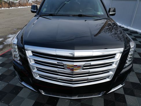 Used 2020 Cadillac Escalade Platinum image 82