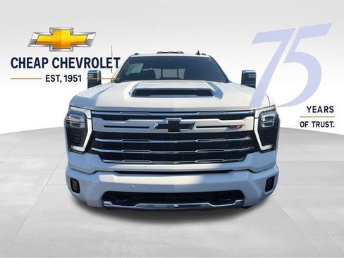 Used 2025 Chevrolet Silverado 2500 LT w/ Z71 Chrome Sport Edition AWD/4WD image 8