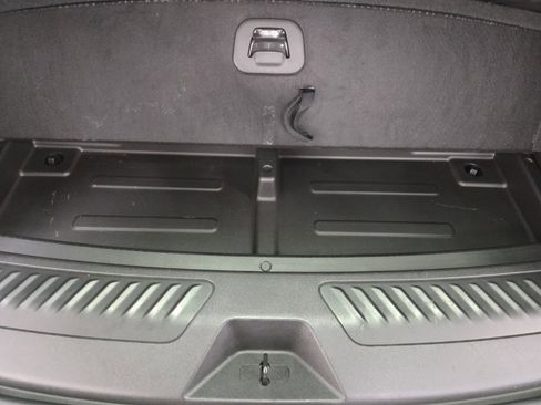 Used 2021 Chevrolet Suburban LT image 41