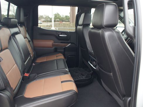 Used 2021 Chevrolet Silverado 1500 High Country image 22