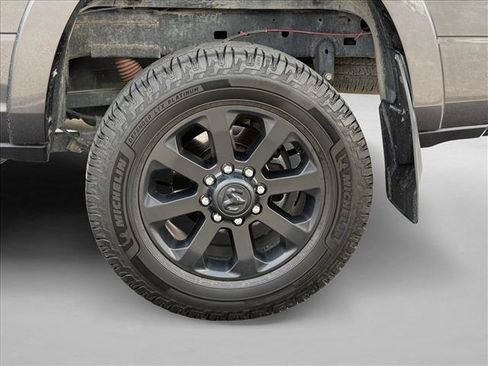 Used 2022 RAM 2500 Laramie w/ Night Edition AWD/4WD image 9