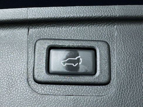 Used 2018 Subaru Outback 2.5i Premium image 30