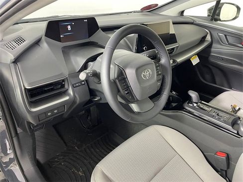 New 2026 Toyota Prius LE image 2