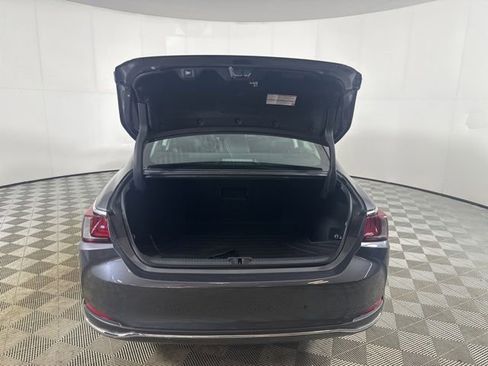 Used 2023 Lexus ES 300h Ultra Luxury w/ Accessory Package (Z2) FWD image 8
