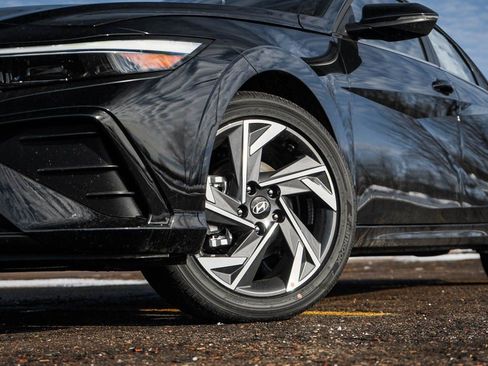 New 2026 Hyundai Elantra Limited image 6