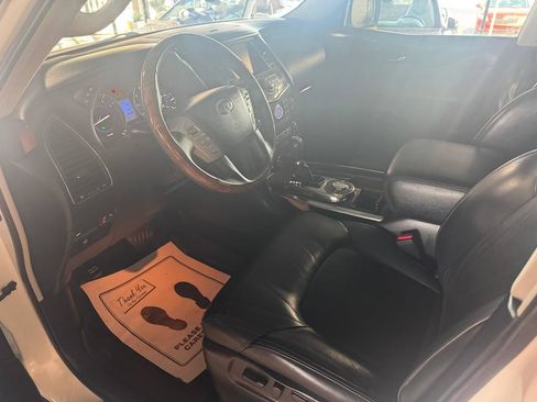 Used 2017 INFINITI QX80 2WD w/ Deluxe Technology Package image 24