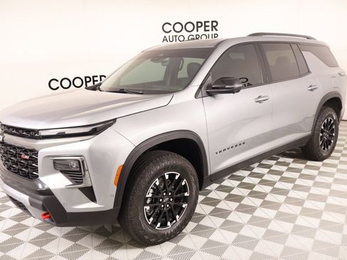 Used 2024 Chevrolet Traverse Z71 w/ Enhanced Driving Package image 10