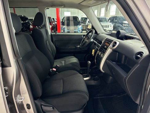Used 2005 Scion xB FWD image 29
