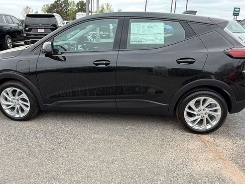 New 2027 Chevrolet Bolt LT w/ Comfort Package FWD image 8