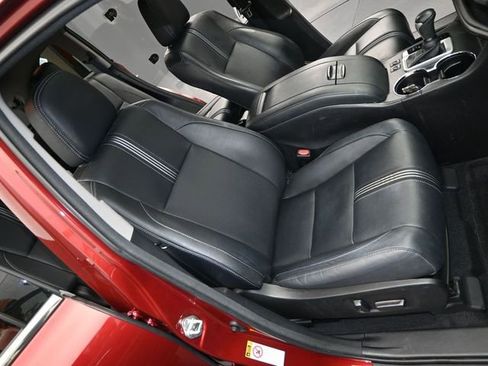 Used 2018 Toyota Highlander SE image 18