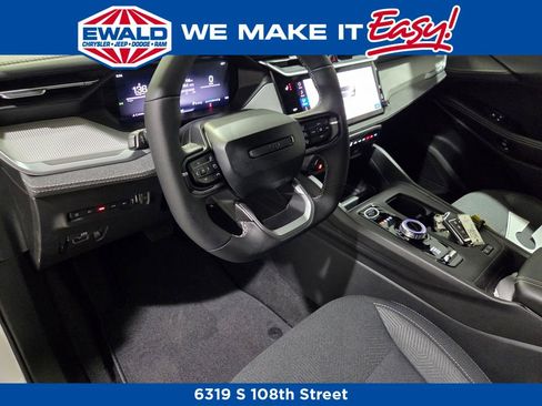 New 2026 Jeep Cherokee Laredo AWD/4WD image 5