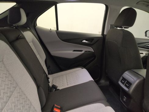 Used 2024 Chevrolet Equinox LT image 19