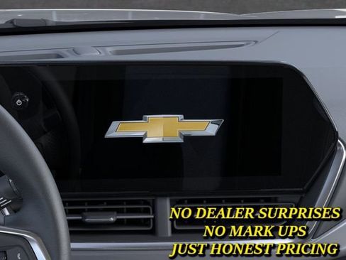 New 2026 Chevrolet Trax LT w/ Driver Confidence Package FWD image 18