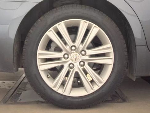 Used 2015 Lexus ES 350 w/ Premium Package FWD image 9