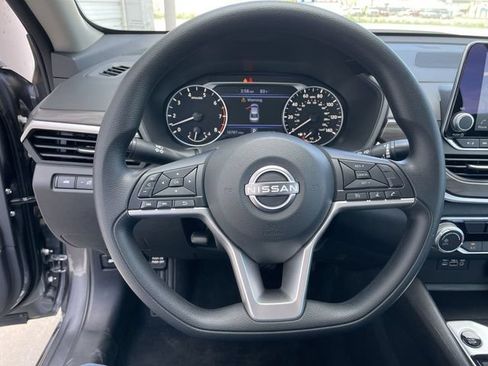 Used 2026 Nissan Altima 2.5 SV FWD image 14