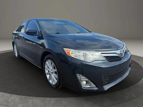 Used 2012 Toyota Camry XLE FWD image 2
