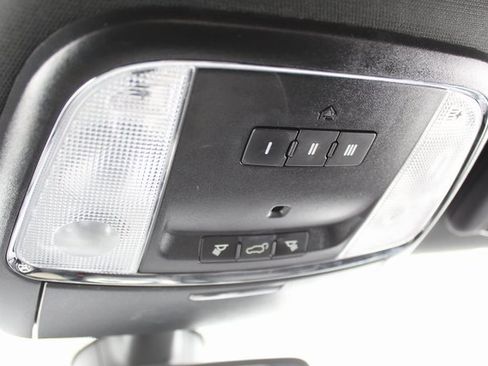 Used 2019 Jeep Grand Cherokee Limited image 29