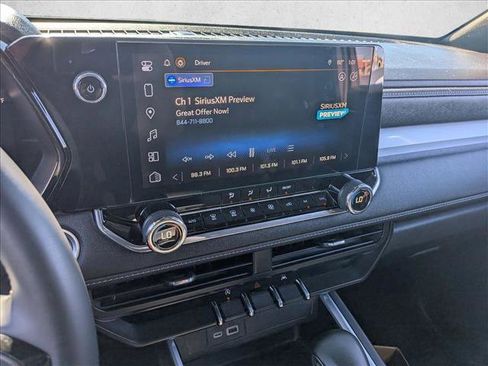 Used 2024 Chevrolet Colorado LT w/ LT Convenience Package image 12