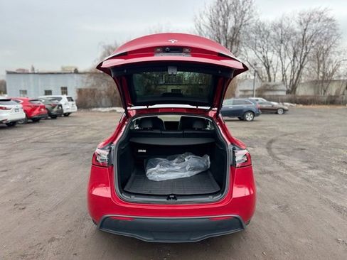 Used 2023 Tesla Model Y Long Range image 22