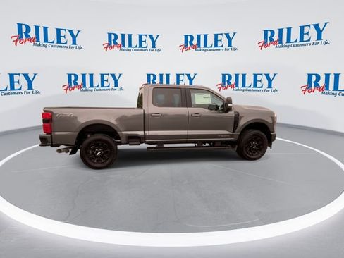 New 2026 Ford F250 XLT w/ XLT Premium Package AWD/4WD image 2