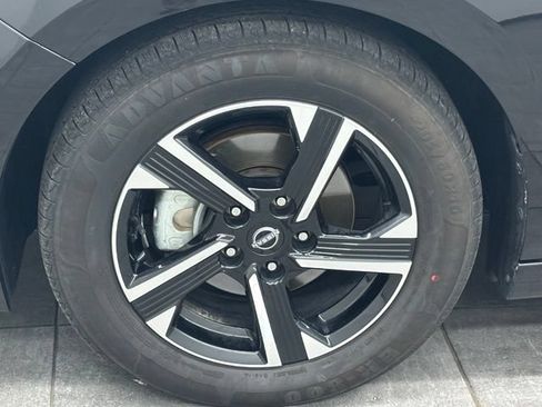 Used 2024 Nissan Sentra SV FWD image 6