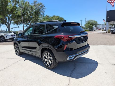 Certified 2022 Kia Seltos EX AWD/4WD image 6