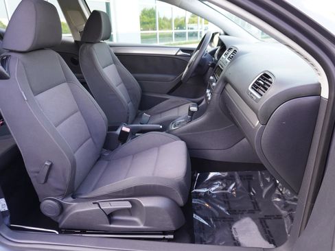 Used 2011 Volkswagen Golf 2-Door FWD image 10