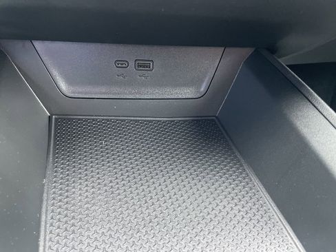 New 2026 Chevrolet Equinox LT w/ Safety and Technology Package FWD image 35