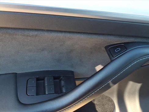 Used 2023 Tesla Model Y Long Range image 16