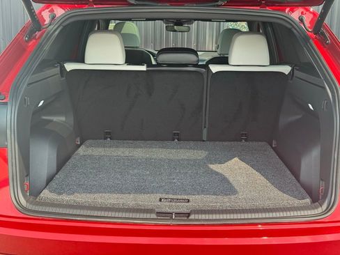 Used 2025 Volkswagen Atlas Cross Sport SEL Premium R-Line image 9