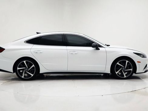 Used 2023 Hyundai Sonata SEL Plus image 2