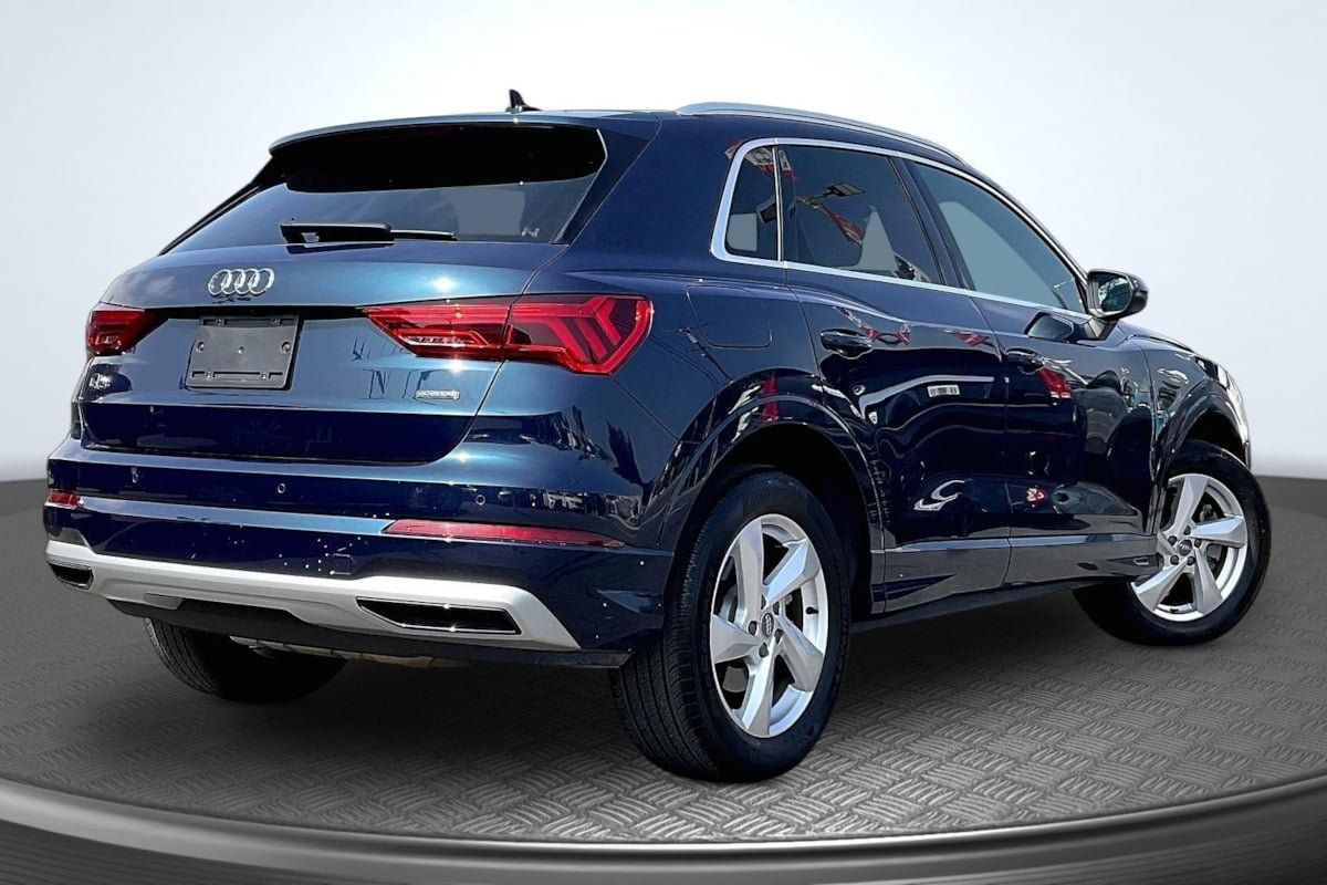 Used 2020 Audi Q3 2.0T Premium w/ Convenience Package AWD/4WD image 13