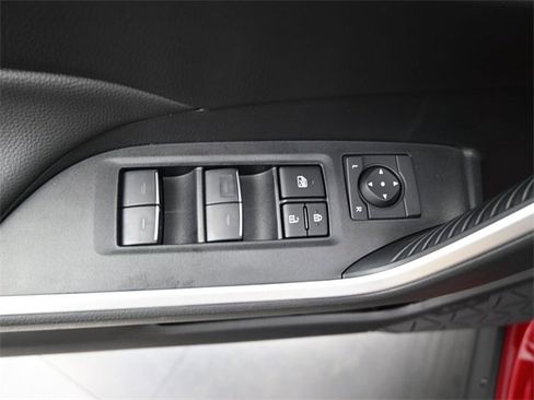 Used 2025 Toyota RAV4 XLE w/ Convenience Package image 11