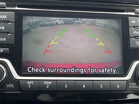 Used 2017 Nissan Sentra SR image 32