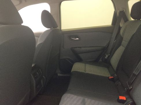 Used 2023 Nissan Rogue SV FWD image 18