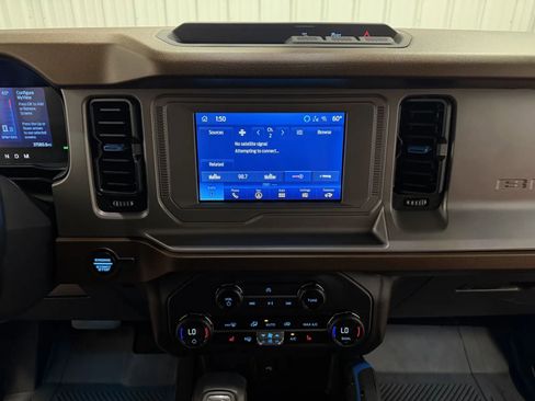 Used 2023 Ford Bronco Outer Banks AWD/4WD image 37