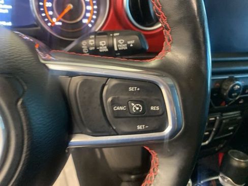 Used 2023 Jeep Wrangler Unlimited Rubicon w/ Cold Weather Group AWD/4WD image 16