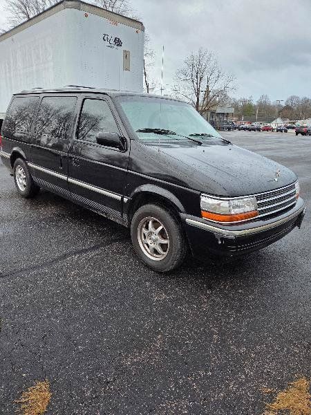 Used 1993 Plymouth Grand Voyager LE FWD image 2