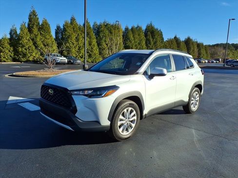 Used 2022 Toyota Corolla Cross LE image 7