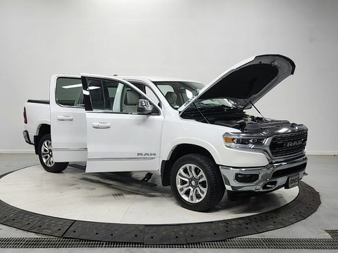 Used 2024 RAM 1500 Limited AWD/4WD image 9