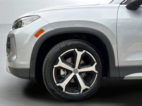 New 2026 Volkswagen Tiguan SE FWD image 36