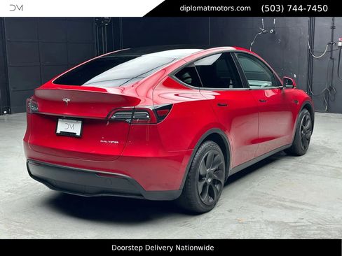 Used 2021 Tesla Model Y Long Range image 6
