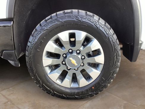 Used 2024 Chevrolet Silverado 2500 Custom w/ Custom Value Package image 25